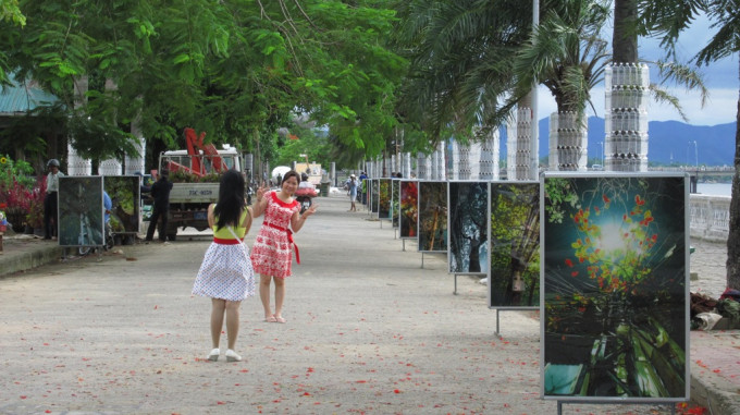 Nặng bồng nhẹ tếch (HUẾ 2010)