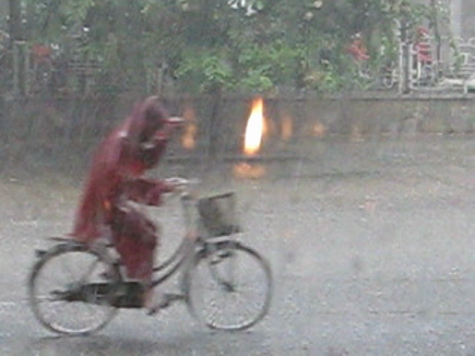 Nước xa lửa gần – 2007