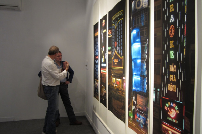 Nhà Mặt Phố at Cactus Gallery-2012