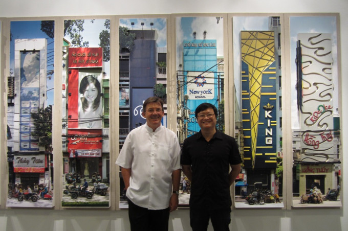 Nhà Mặt Phố at Cactus Gallery-2012