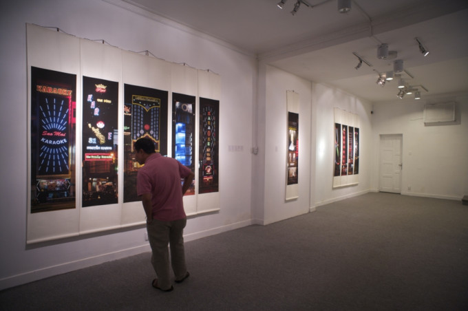 Nhà Mặt Phố at Cactus Gallery-2012