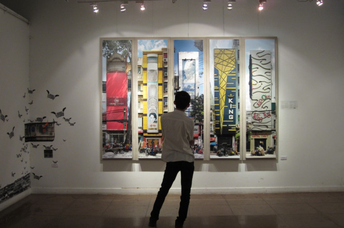 Nắng Sài gòn series exhibition at Viet Art Center