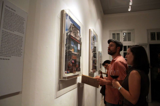 Nha Tay transforms Exhibition at manzi Art Space,Hanoi-2013