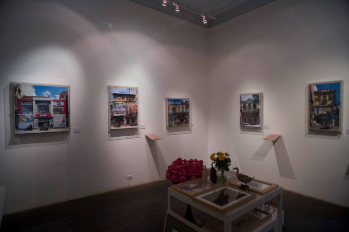 Nha Tay transforms Exhibition at manzi Art Space,Hanoi-2013