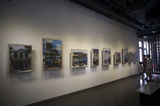 Ha noi- A living museum-Hanoi Old Quarter Cultural Exchange Center 2015