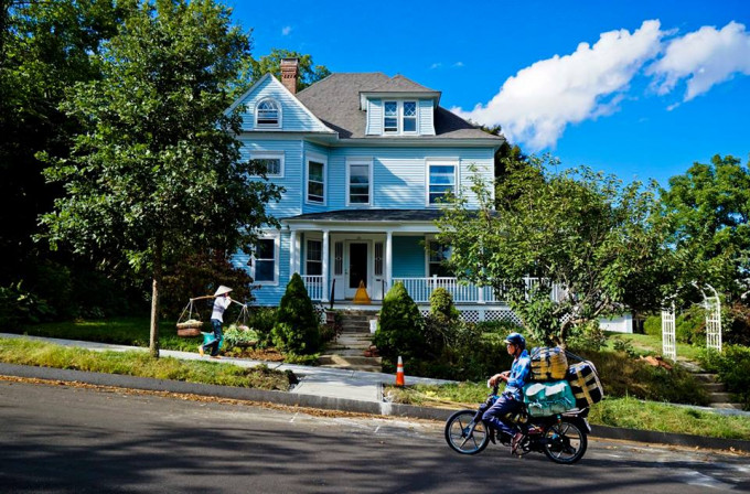 Nhẹ tựa lông hồng (Light as Pink Feather)- Worcester Museum 2018